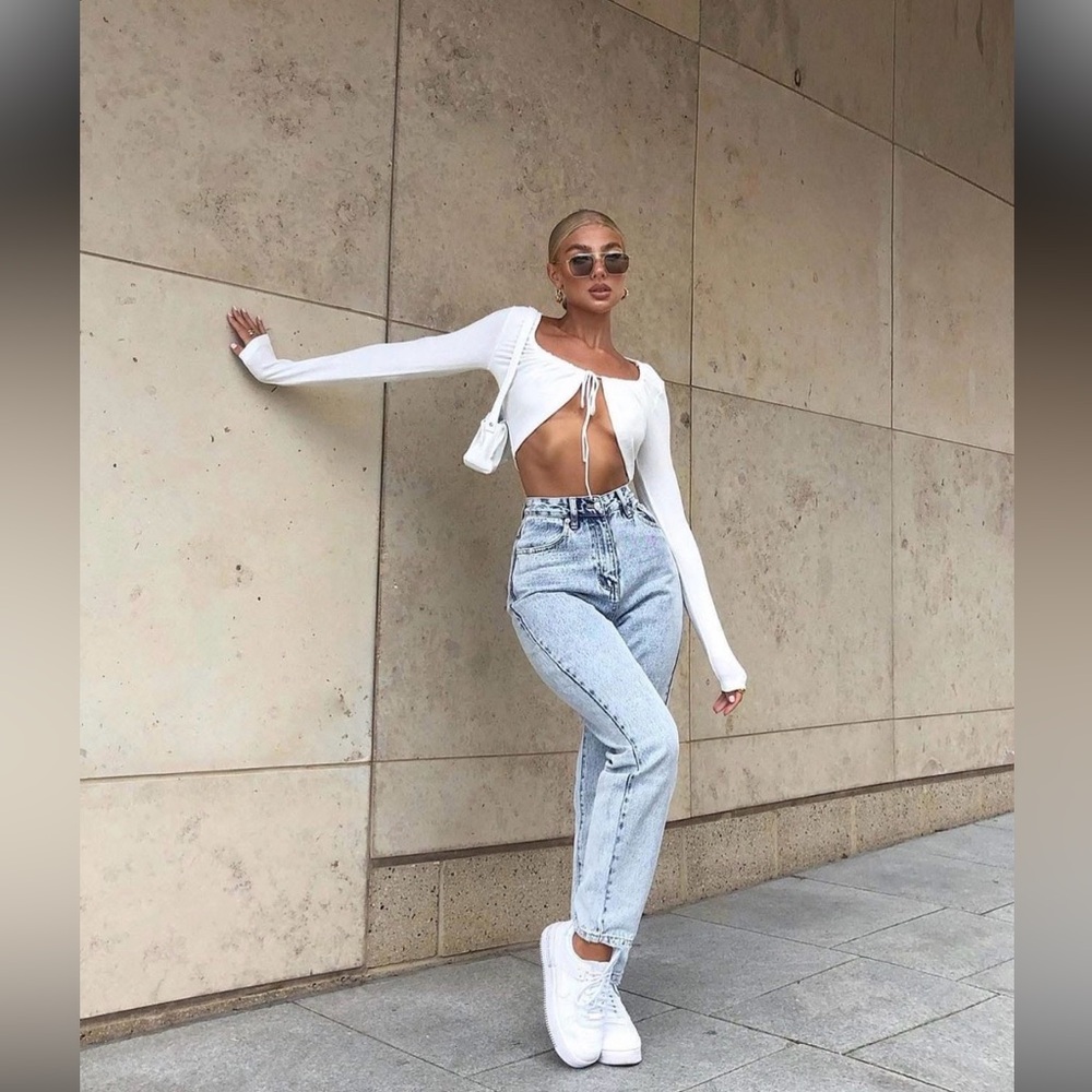 🆕🤍 White Fox Like Duh! Boyfriend Jeans Washed Blue Denim | NWT | Size L 🤍